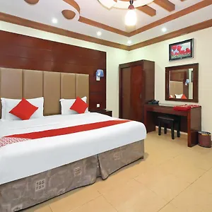 Hotel Oyo 589 Lavina House ***