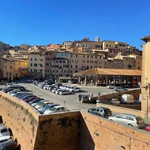 Salicotto 56 , Siena Italia